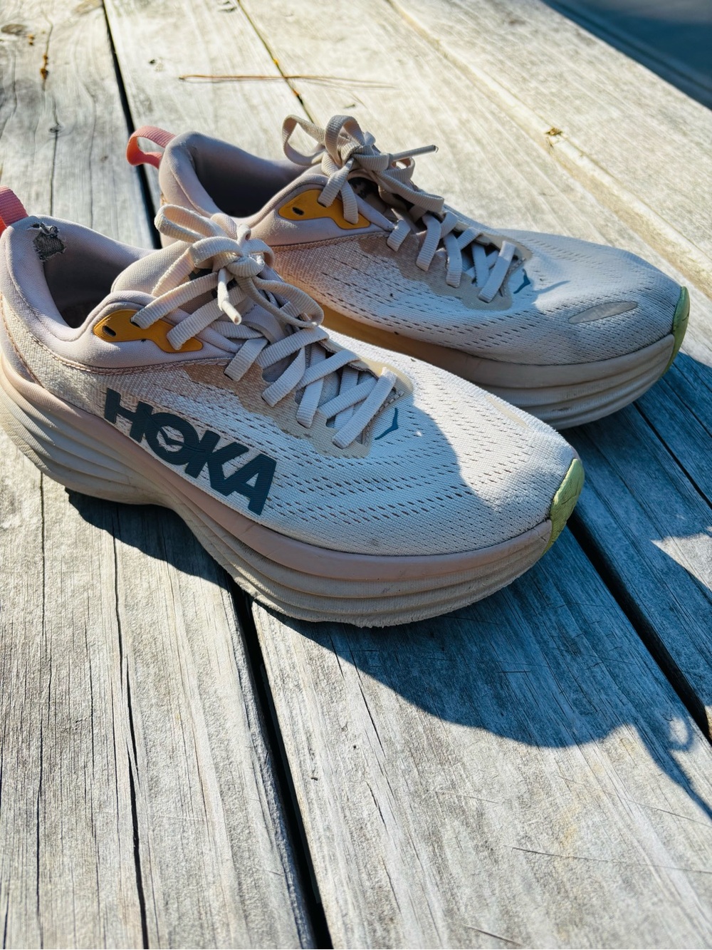 Hoka One One Bondi 8 Women's cream vanilla Running Shoes with Navy Logo size 7B - Picture 4 of 13